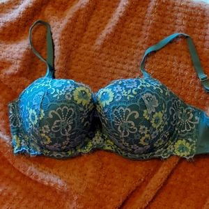 New Victoria secret 32DDD